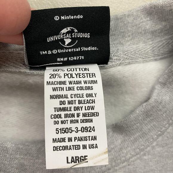 Super Nintendo World Sweatshirt Adult L Princess Peach Castle Universal Studios - Picture 10 of 11